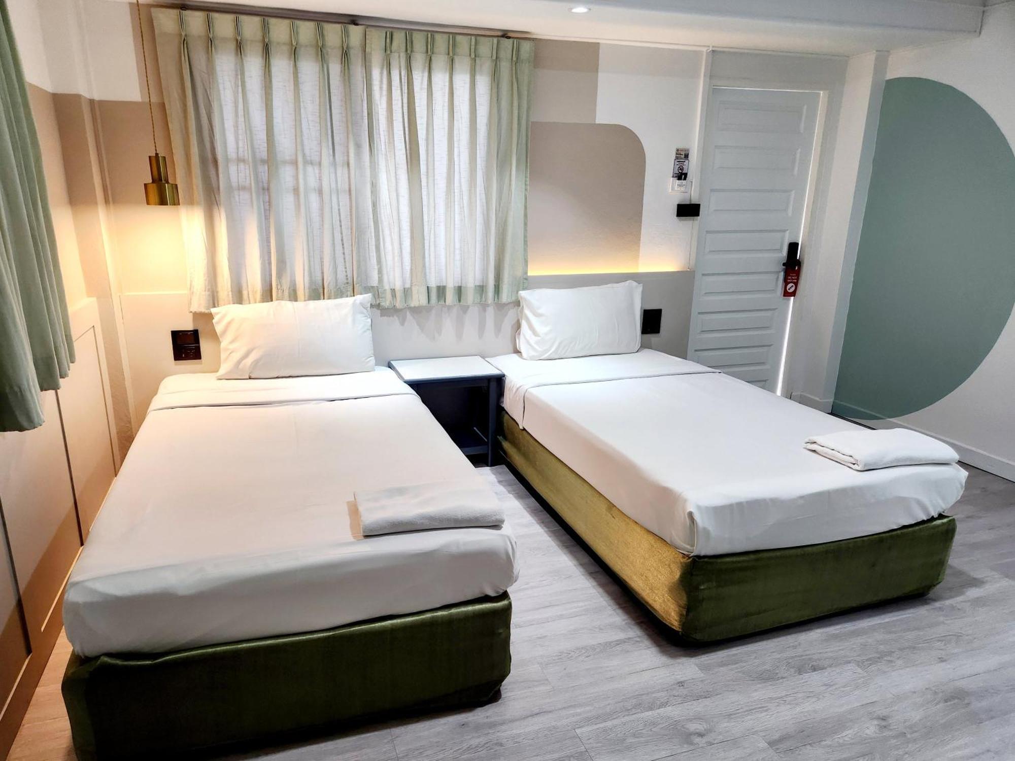 Seatel Phuket, Patong Beach Екстериор снимка