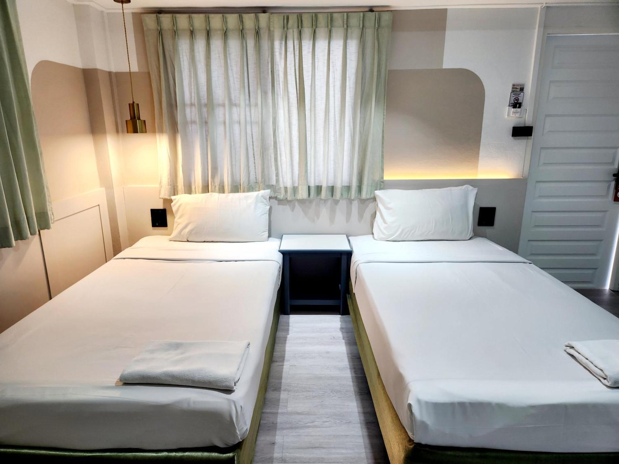 Seatel Phuket, Patong Beach Екстериор снимка
